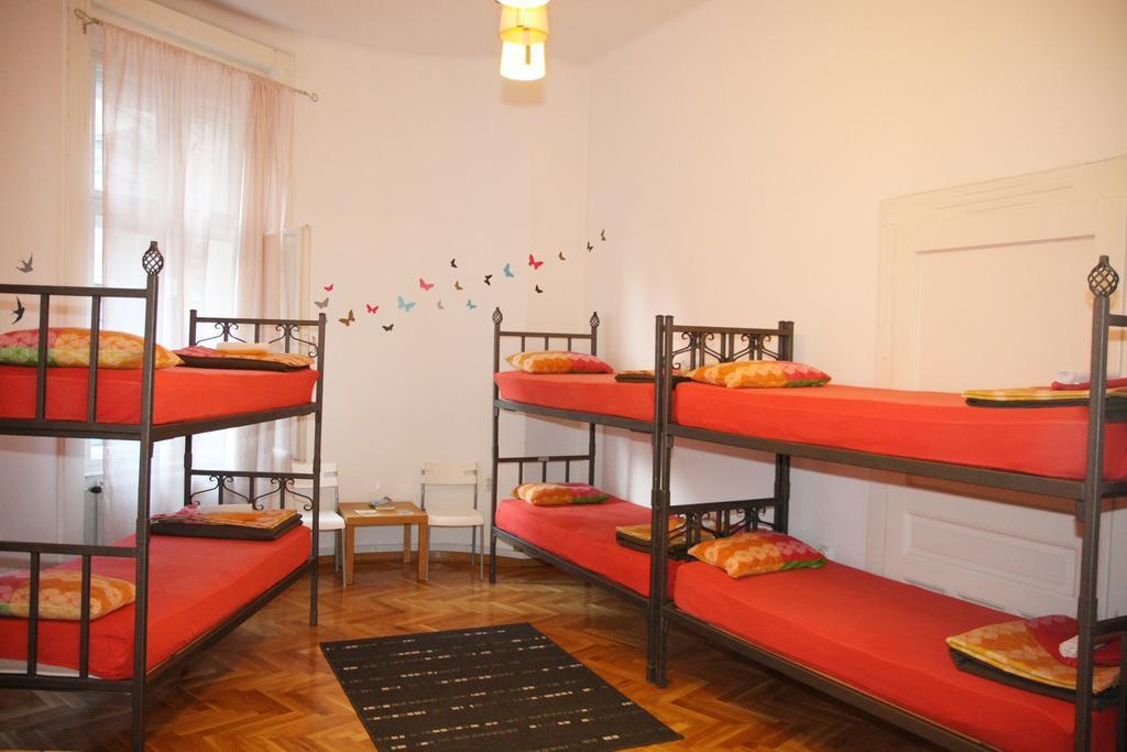 Time Hostel Belgrad Exteriör bild