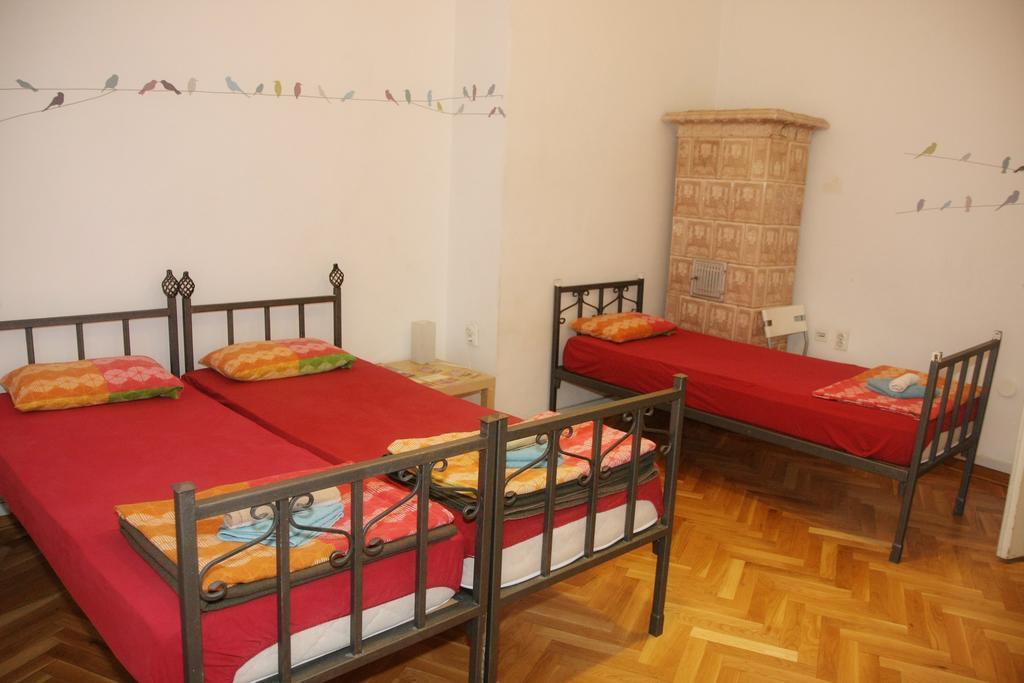 Time Hostel Belgrad Rum bild