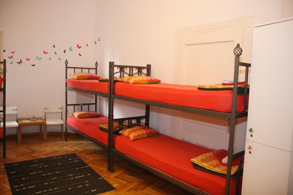 Time Hostel Belgrad Exteriör bild