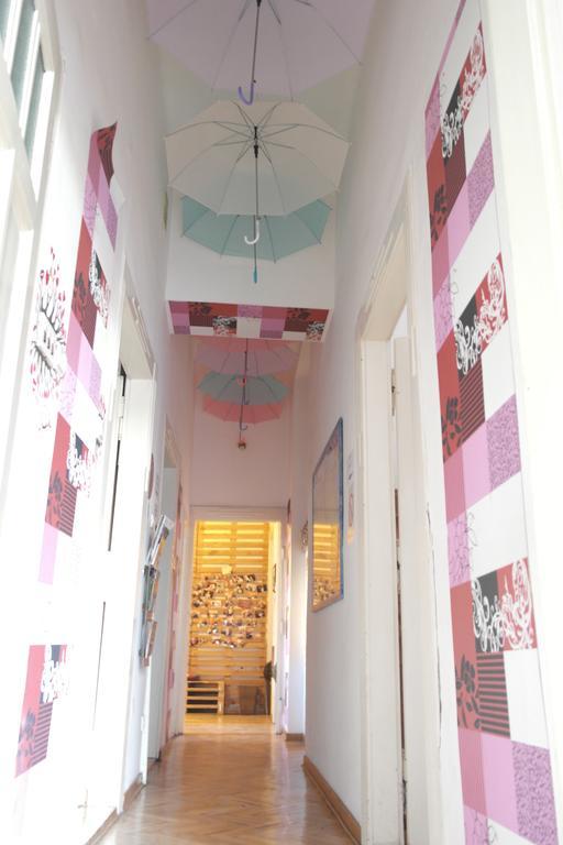 Time Hostel Belgrad Exteriör bild