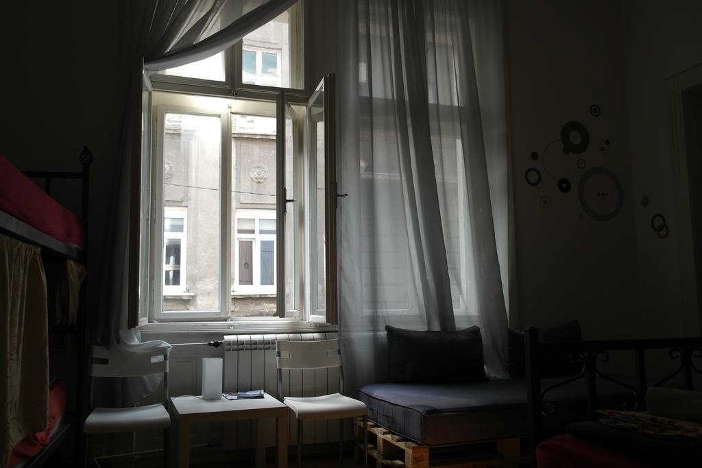 Time Hostel Belgrad Exteriör bild